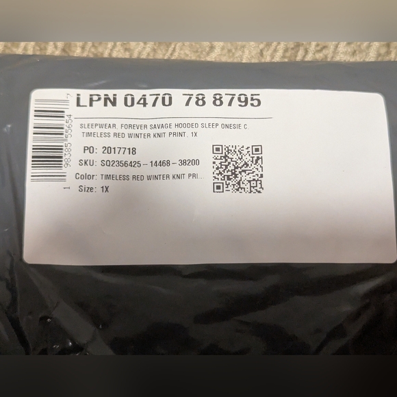 🎄BNWT! Forever Savage Hooded Onesie 1X - Sold Out Online! - Picture 8 of 8